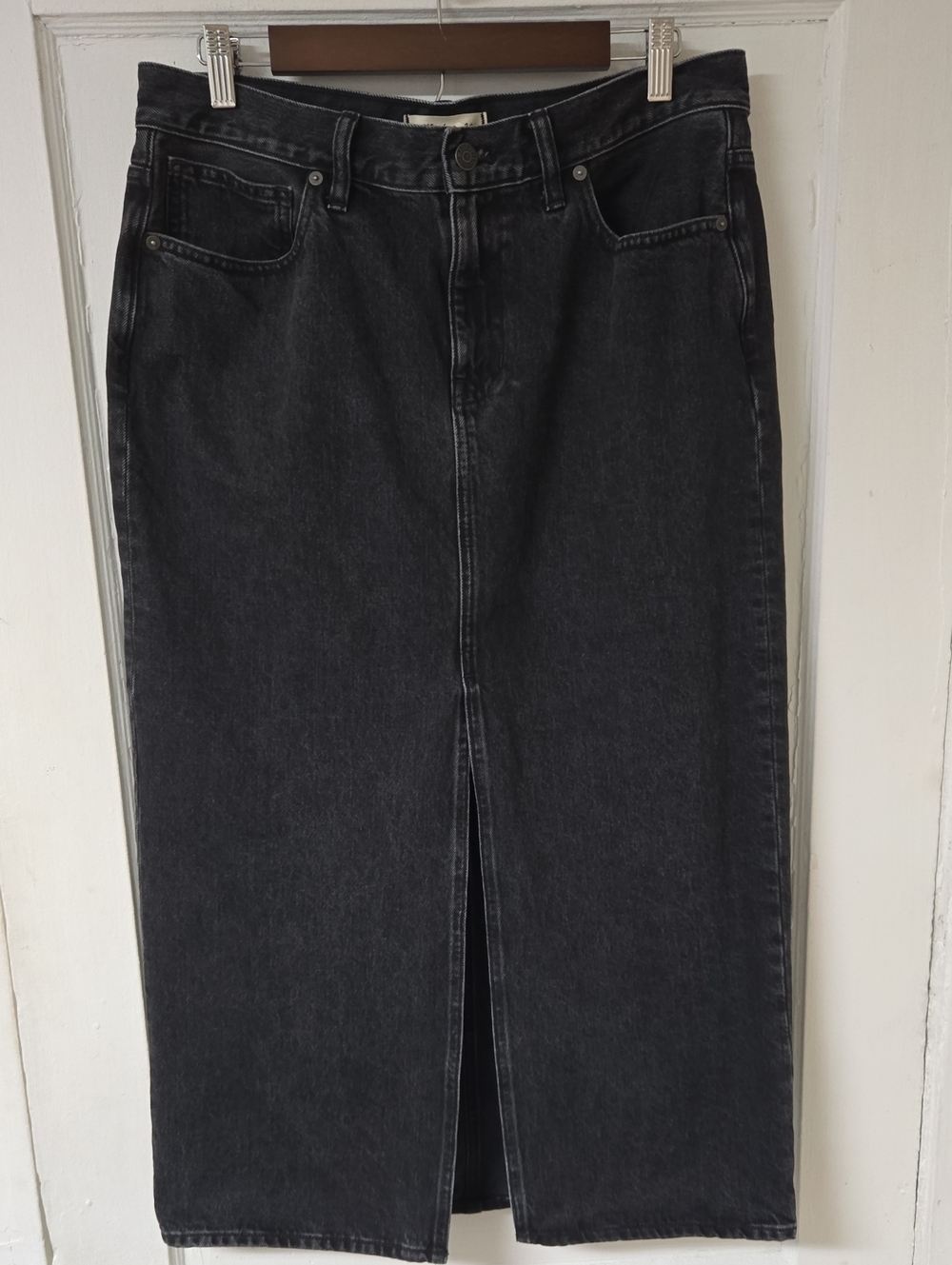 Madewell Denim Mid-Rise Maxi Skirt in Lunar Wash - Size 29